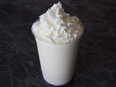 Smoothie de piña colada 16 oz.