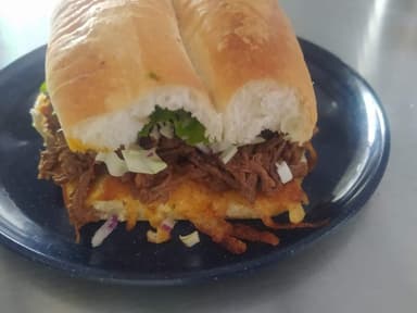 Tortas de Birria de Res