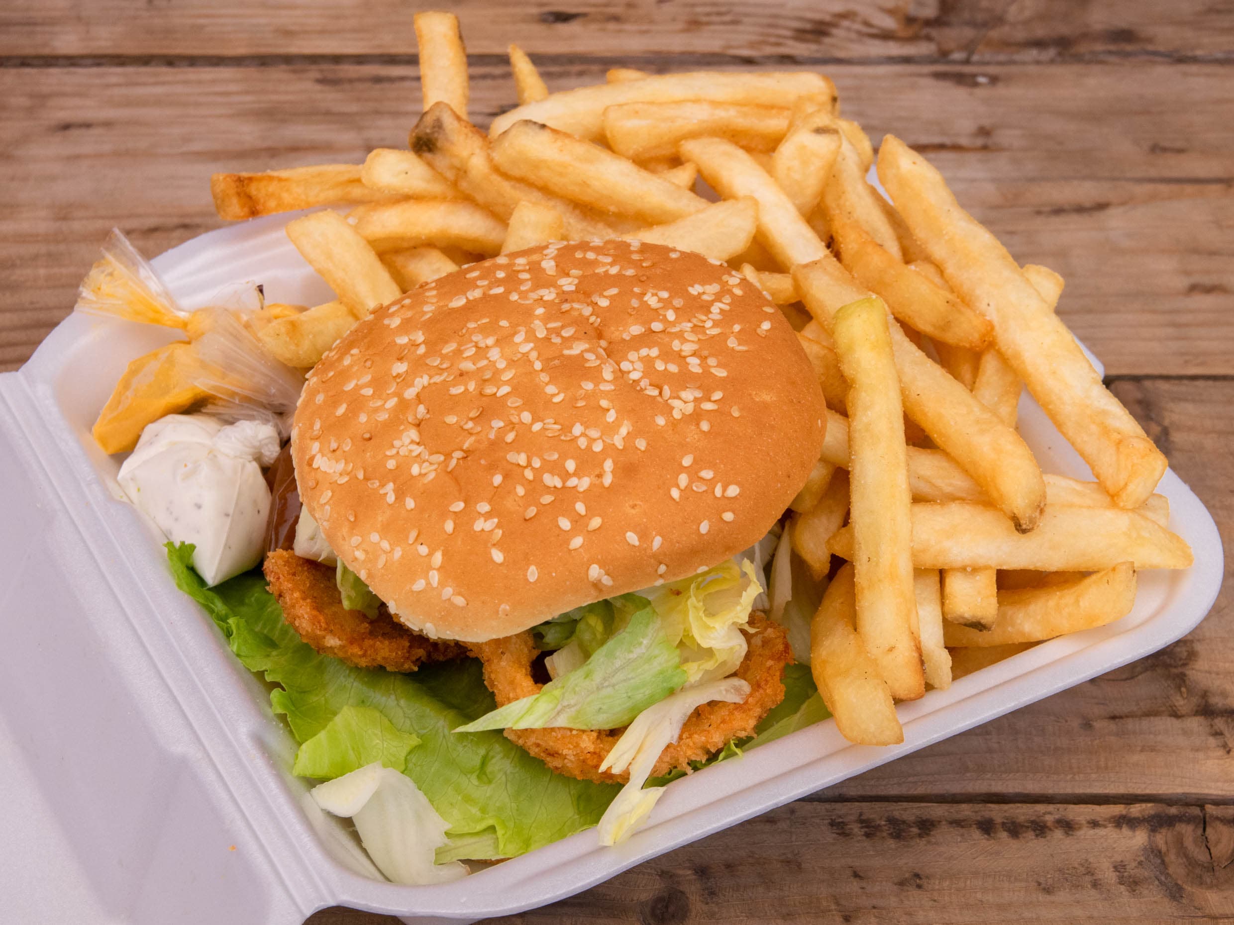 Hamburguesa de Pollo con Papas