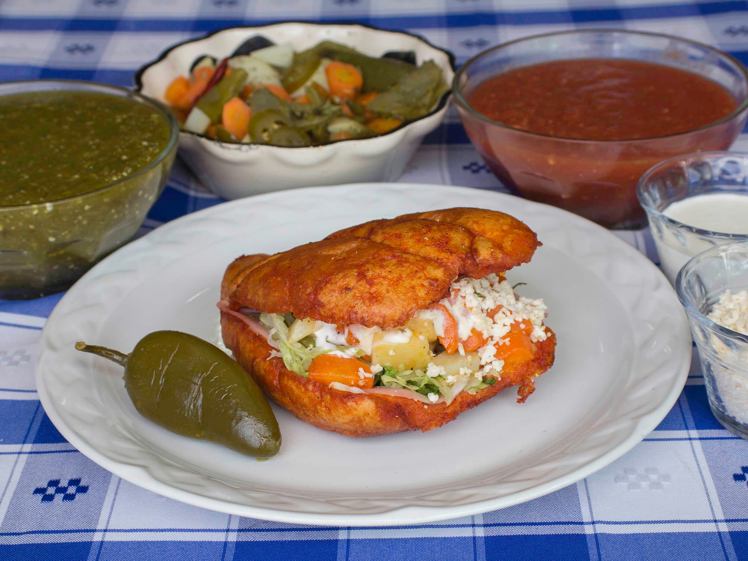 Guajolotes