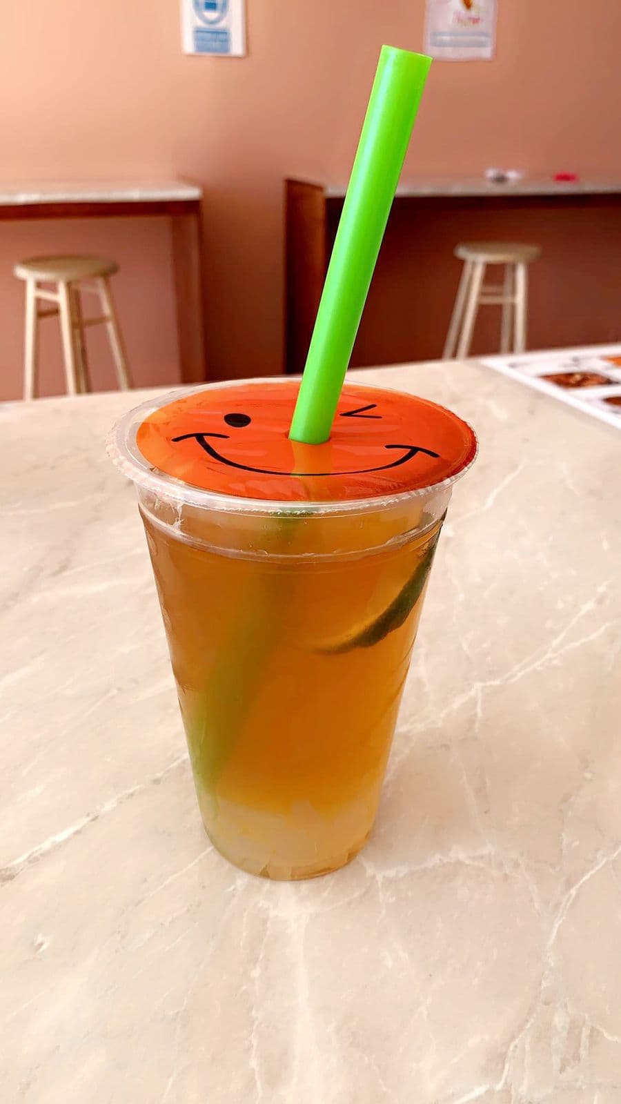 TÉ VERDE CON LIMON Y GELATINA DE LICHE C/COCO