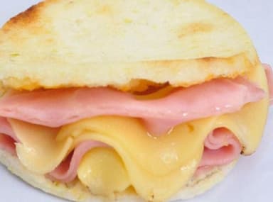 Arepa Jamón Y Queso.