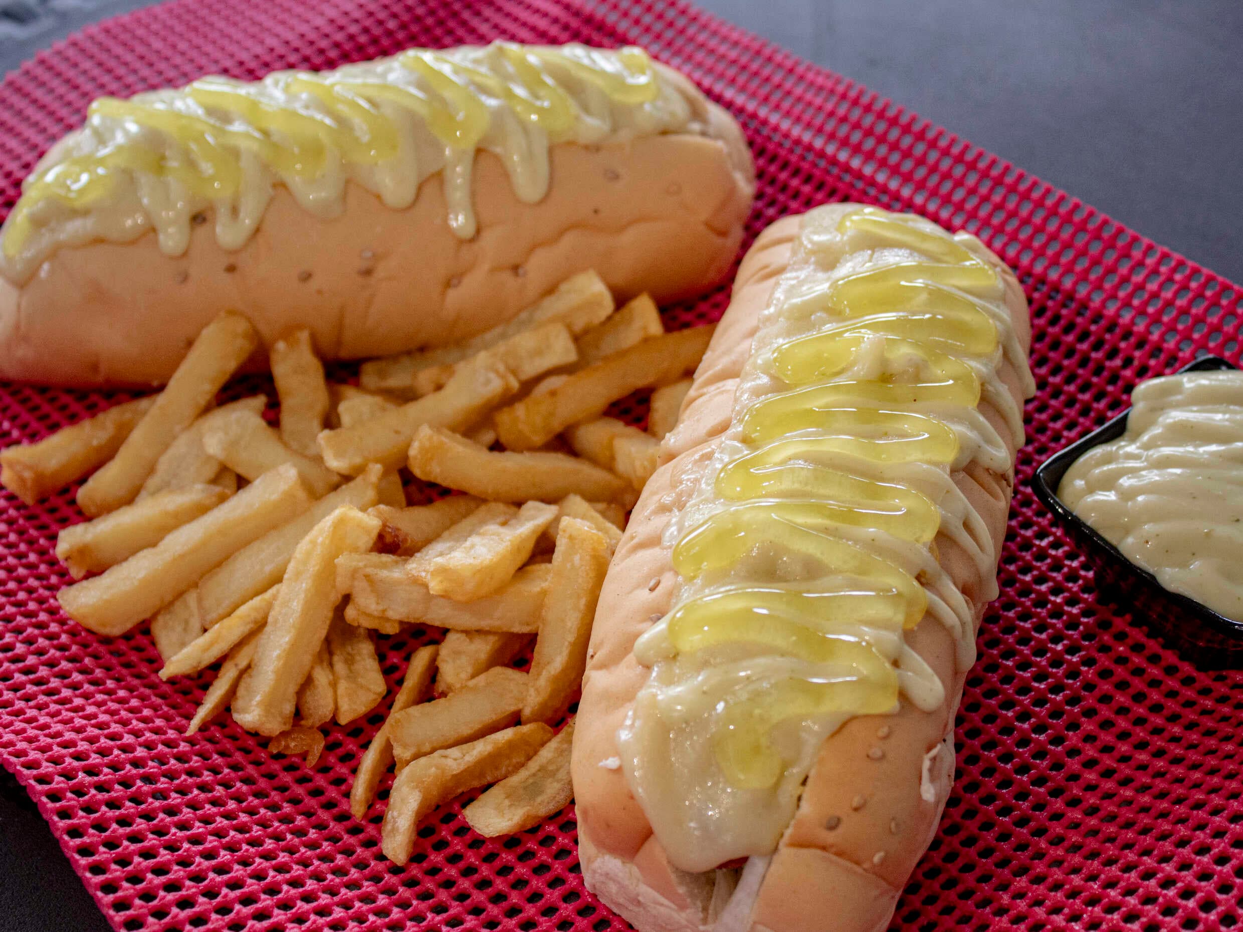 Combo - 2 Perros Sencillo Gratinado + Papas Frita