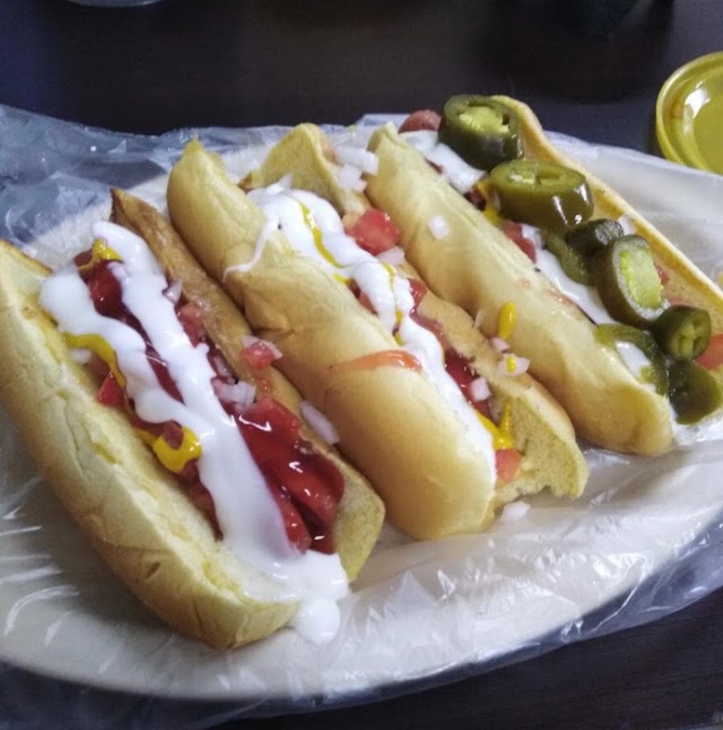 1 Hamburguesa Sencilla + 3 Hot Dog