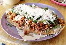 Huarache de Carne Enchilada