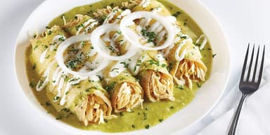 Enchiladas suizas + Bebida pepino con limón