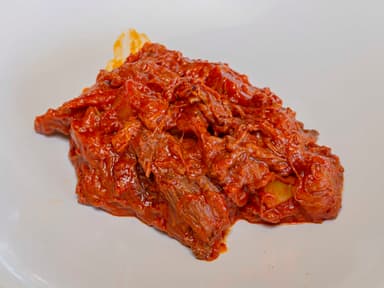Deshebrada en Rojo