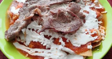 Chilaquiles con Bistec