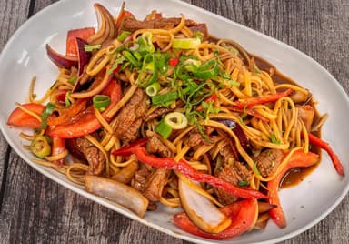 Tallarín Saltado de Carne