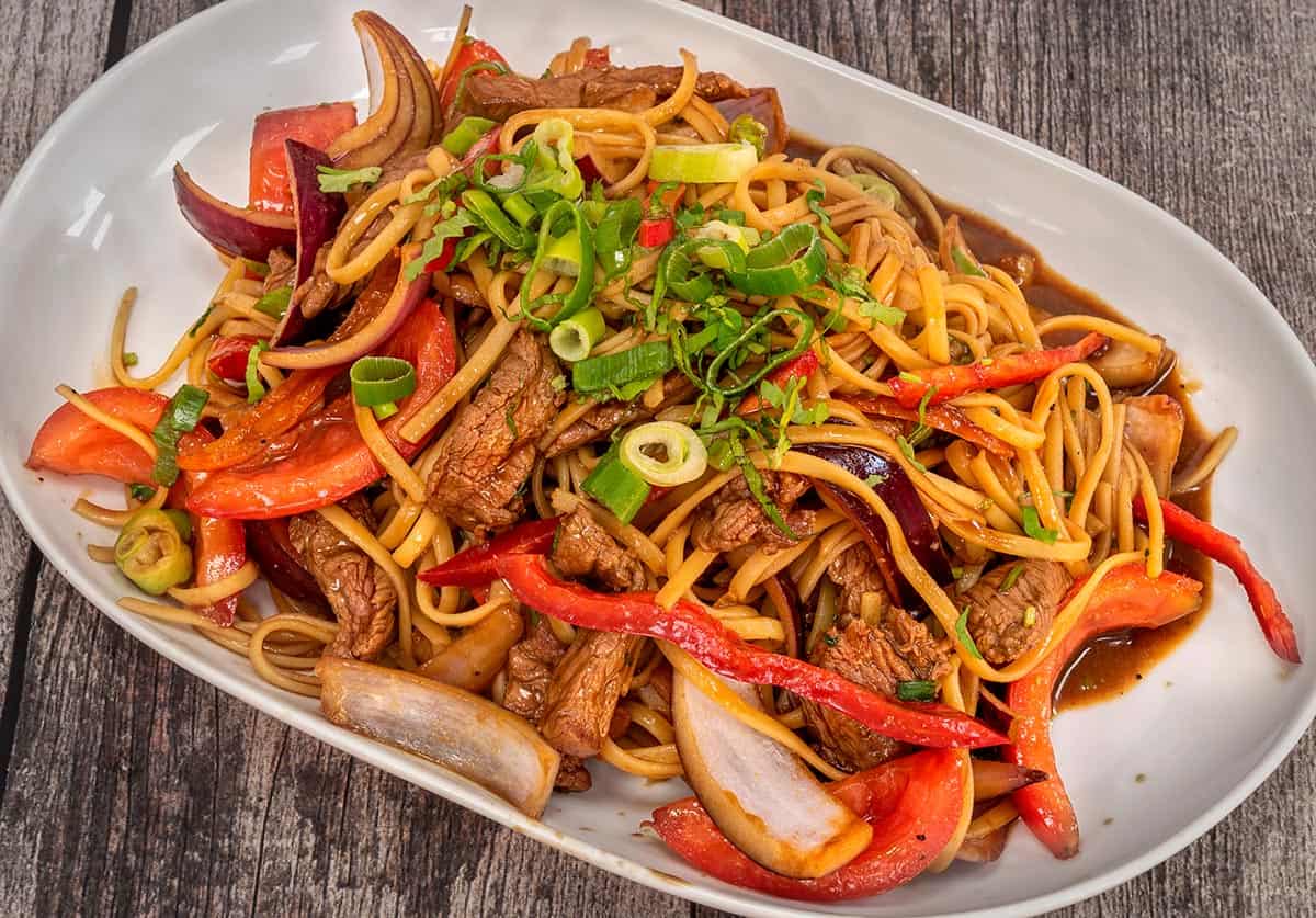 Tallarín Saltado de Carne