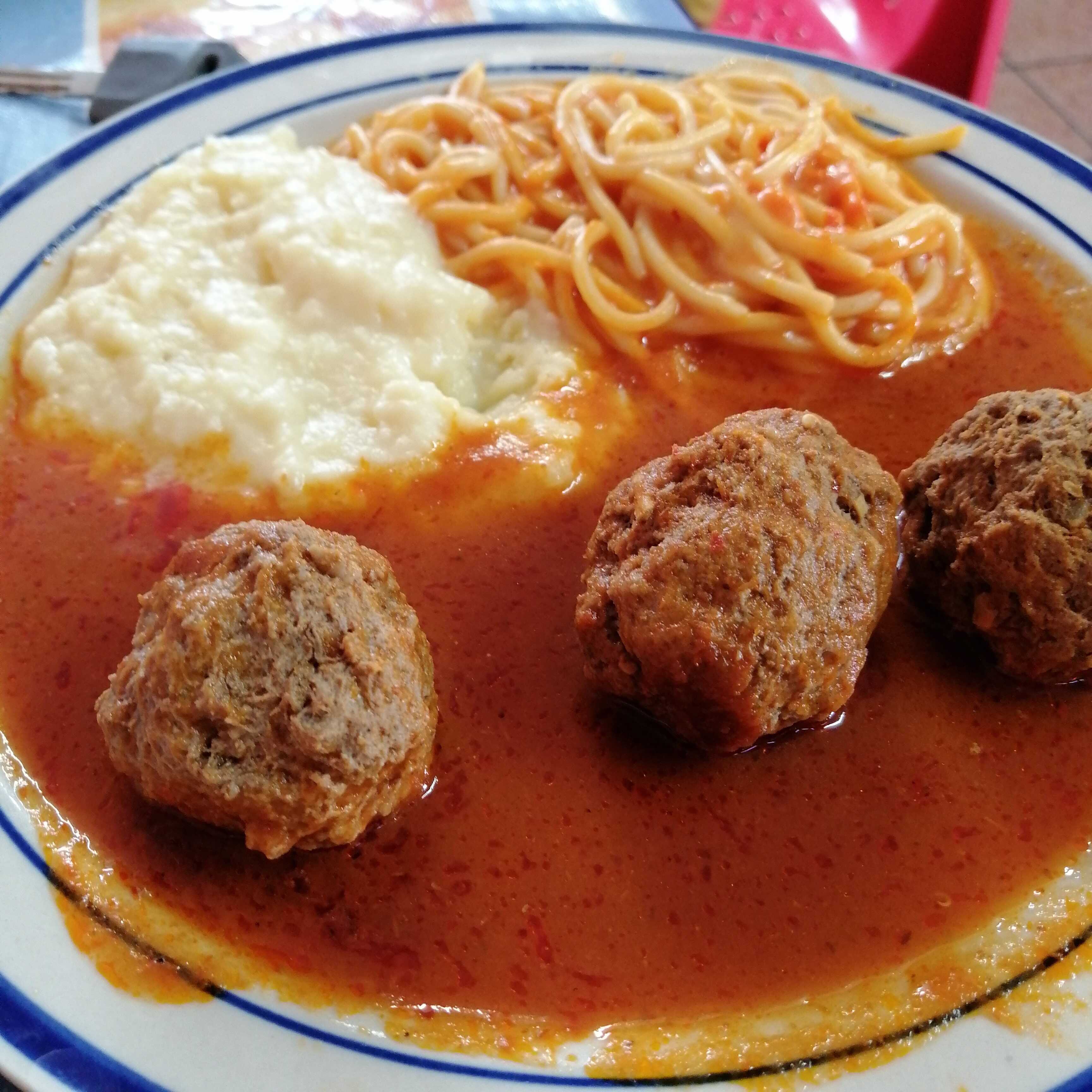 Albóndigas en Salsa Veracruzana