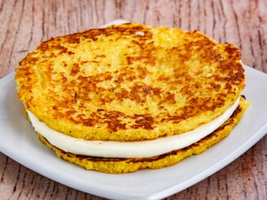Cachapa Doble con Queso de Mano "DUQUESA"