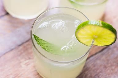 Agua de Limón