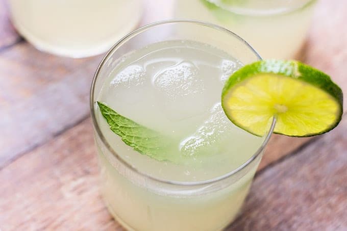Agua de Limón