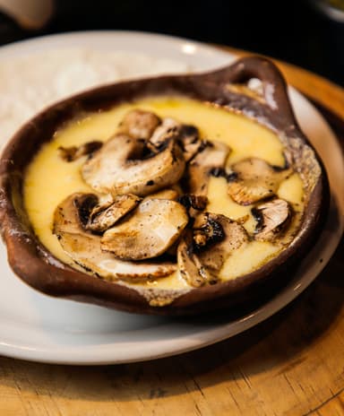 Queso Suizo con Champiñones