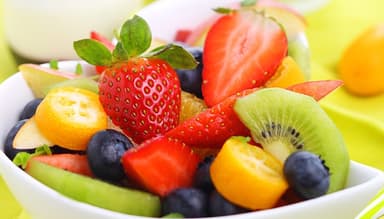 Cóctel de Frutas con Granola