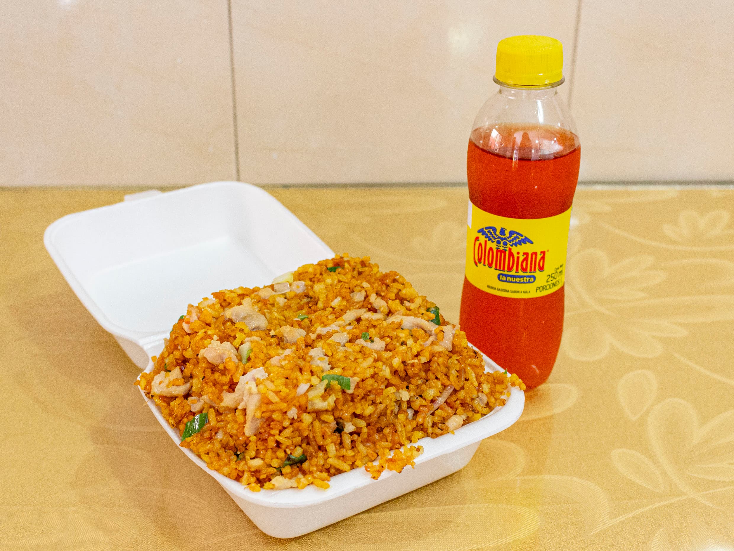 Caja Arroz Chino personal + gaseosa