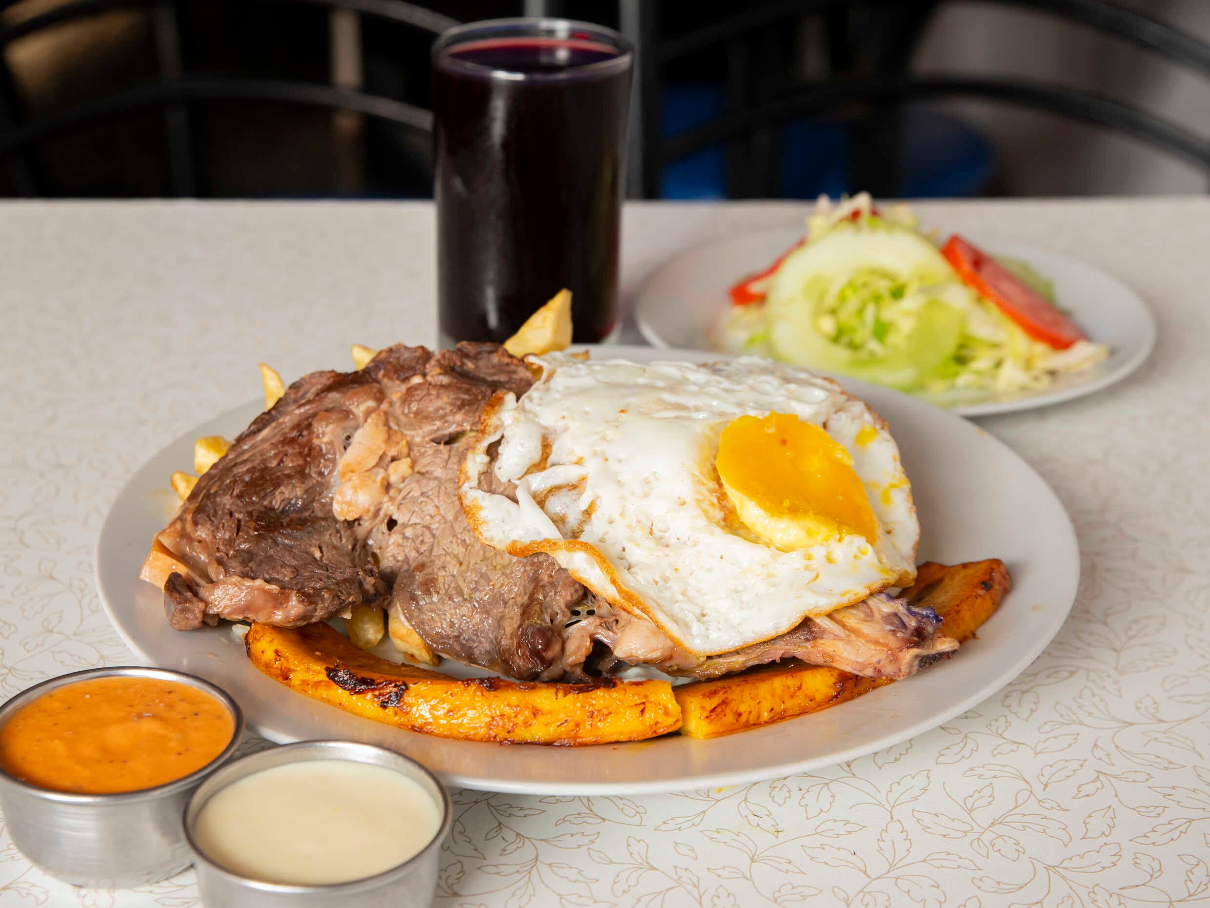 Bistec a lo Pobre más Chicha