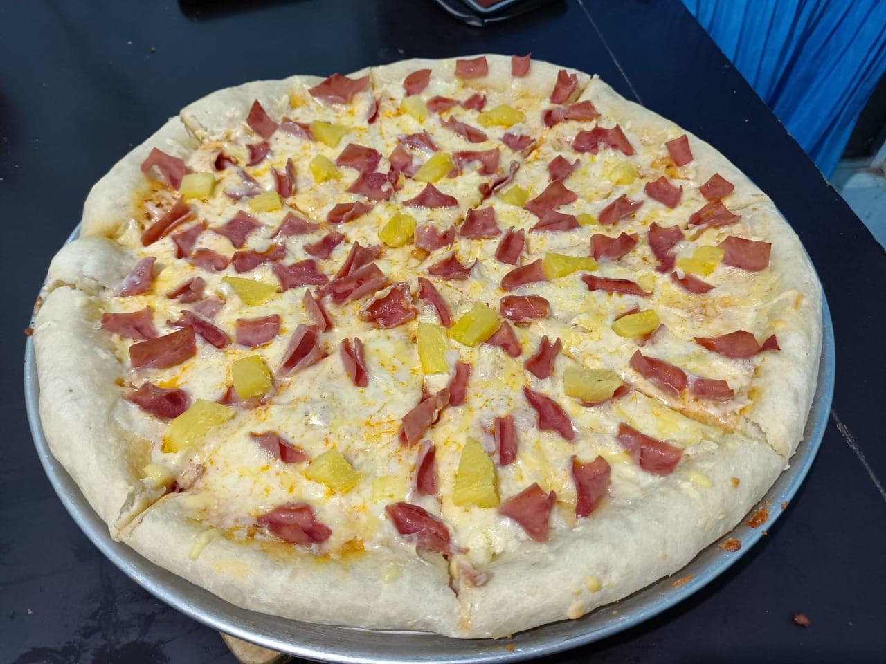 Combo-Combo pizza mediana + refresco + descuento