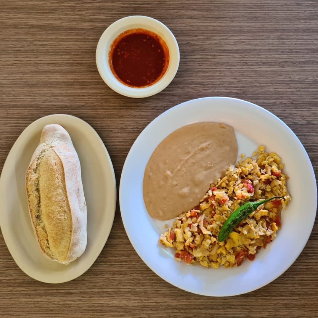 Huevos a la Mexicana