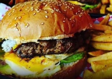 PAREJA HAMBURGUESA.
