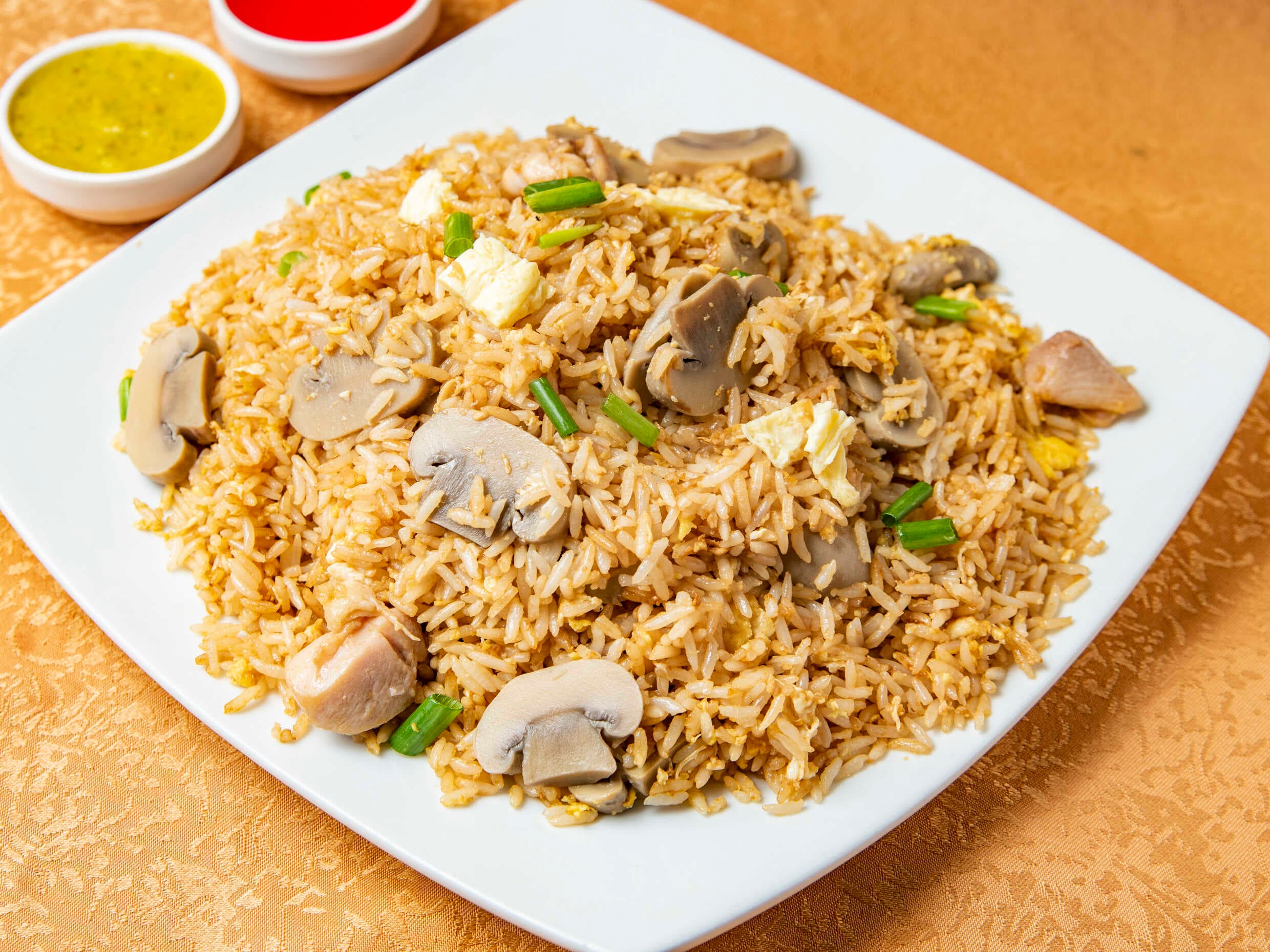 Chaufa de Champiñones con pollo