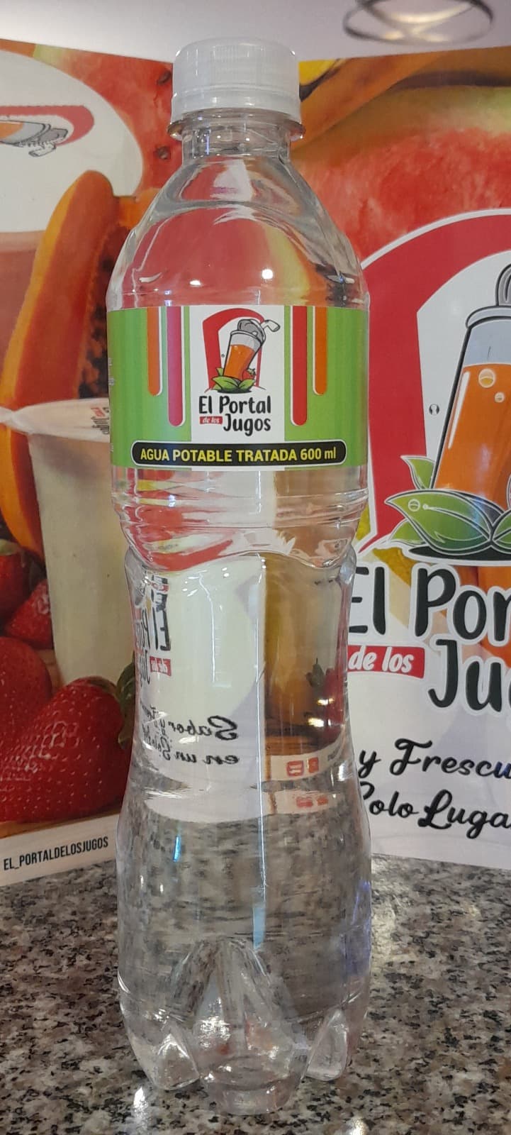 Botella de Agua marca propia 600 ml