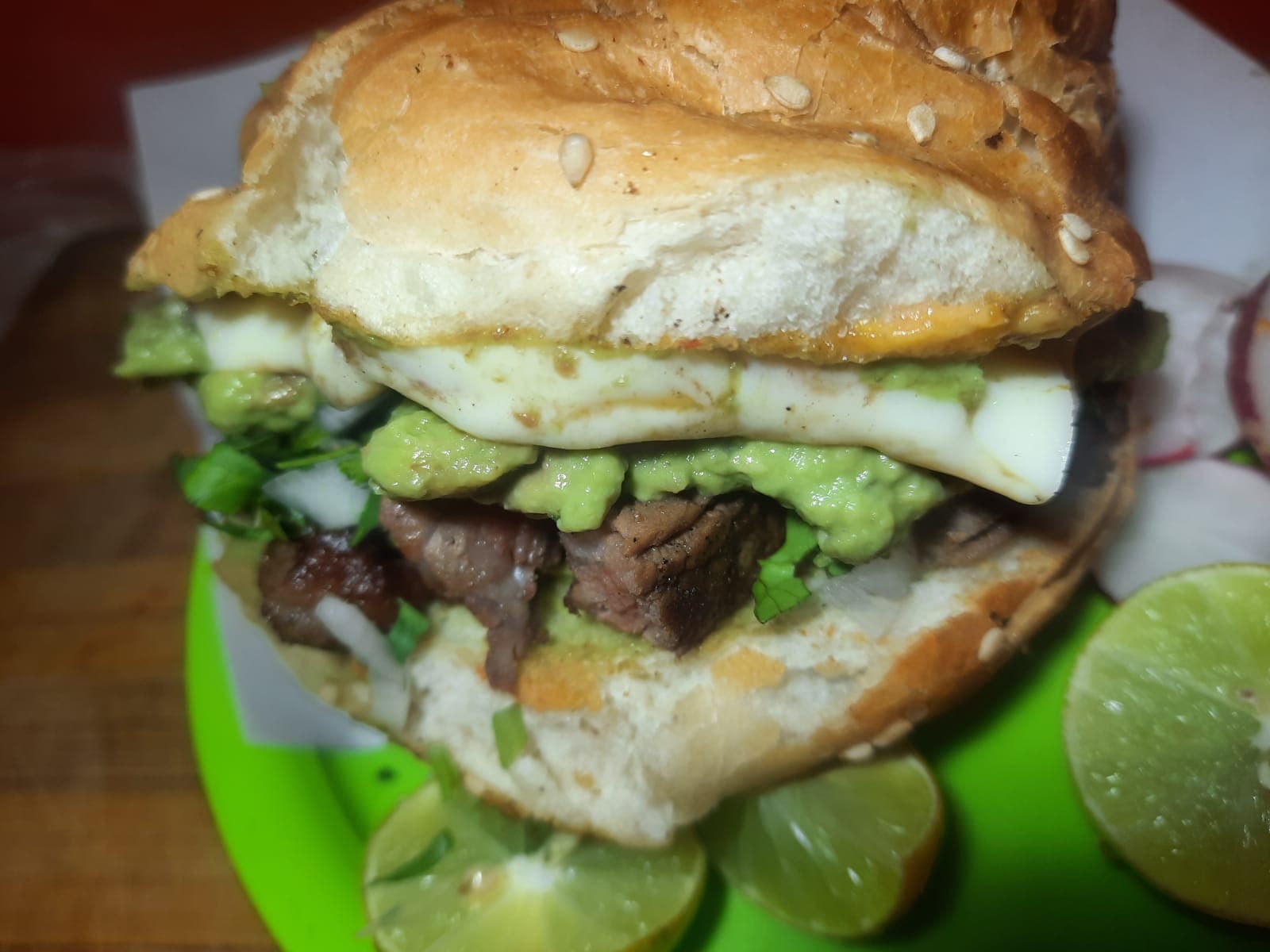 Cemita con Queso, Asada Chorizo o Combinada