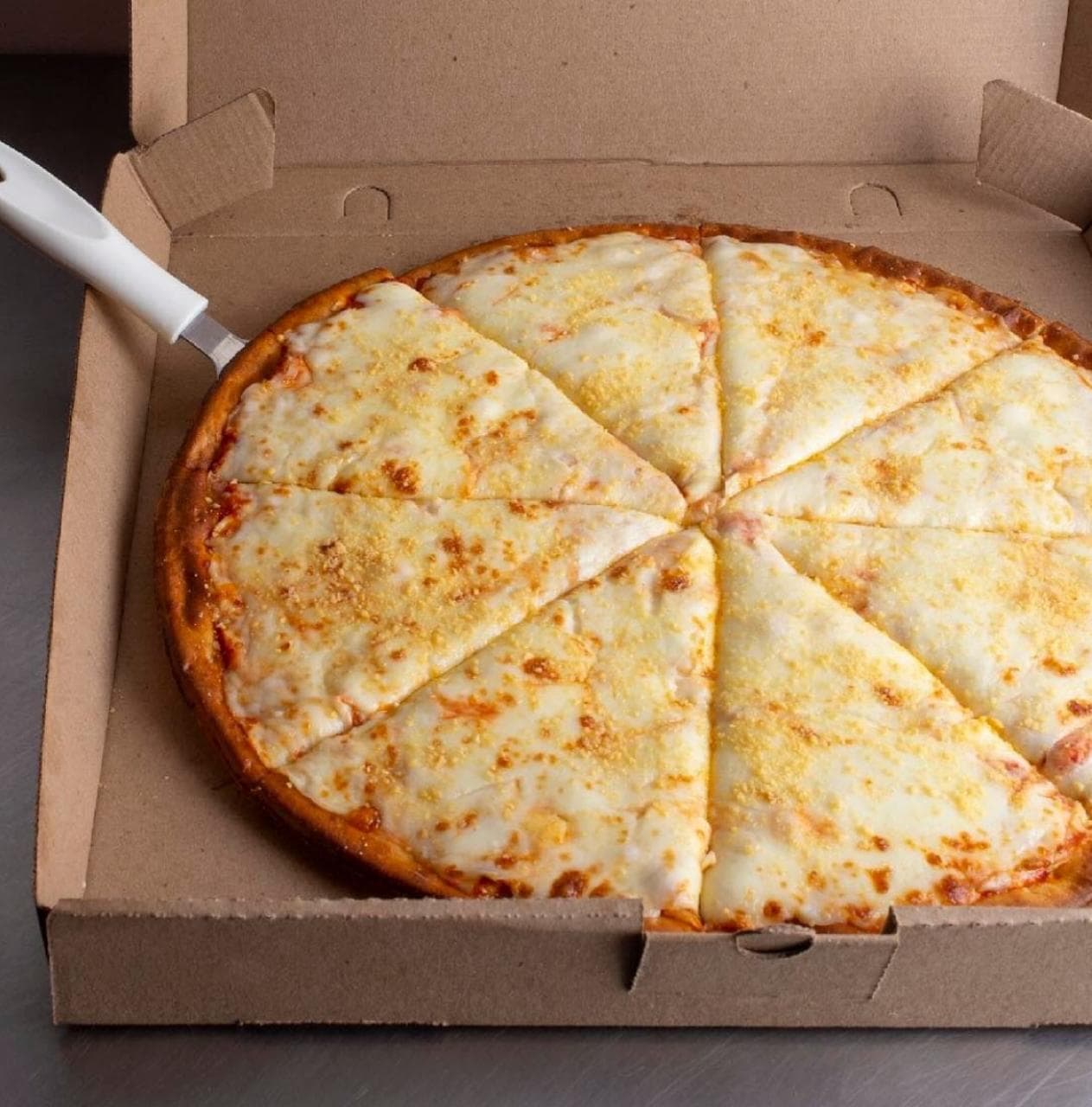 Pizza de Mezcla de Quesos