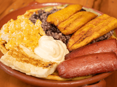 Pintortilla con Salchichón