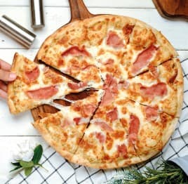 Pizza Jamón y Queso