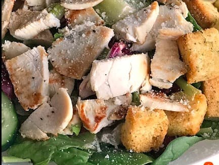 Ensalada verde de Pechuga de pollo.