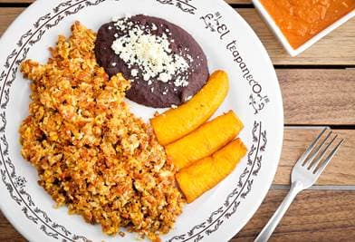 Huevos con Longaniza de Teapa