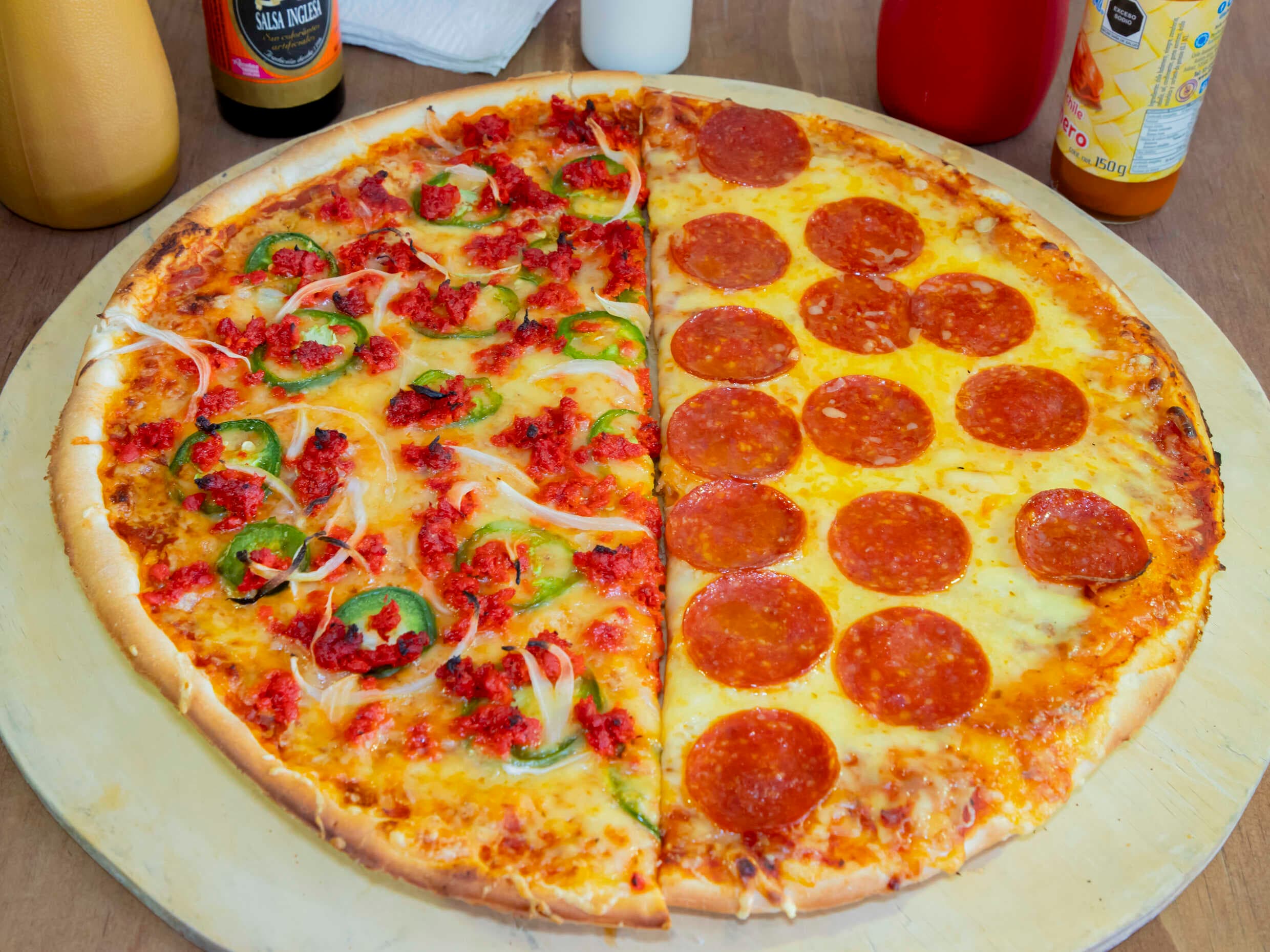 Pizza Grande (Completa o Mitades)