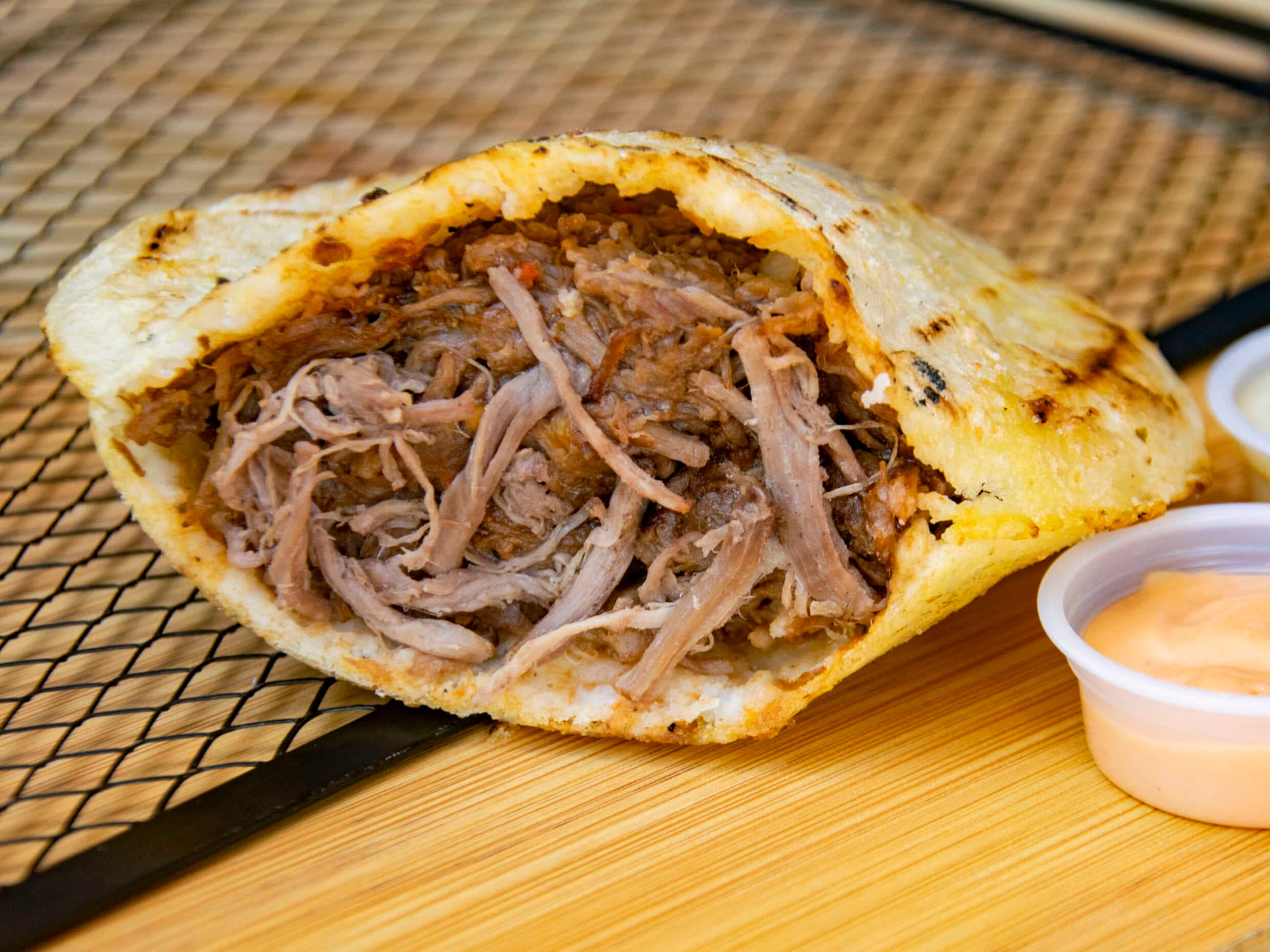 Arepa con Carne