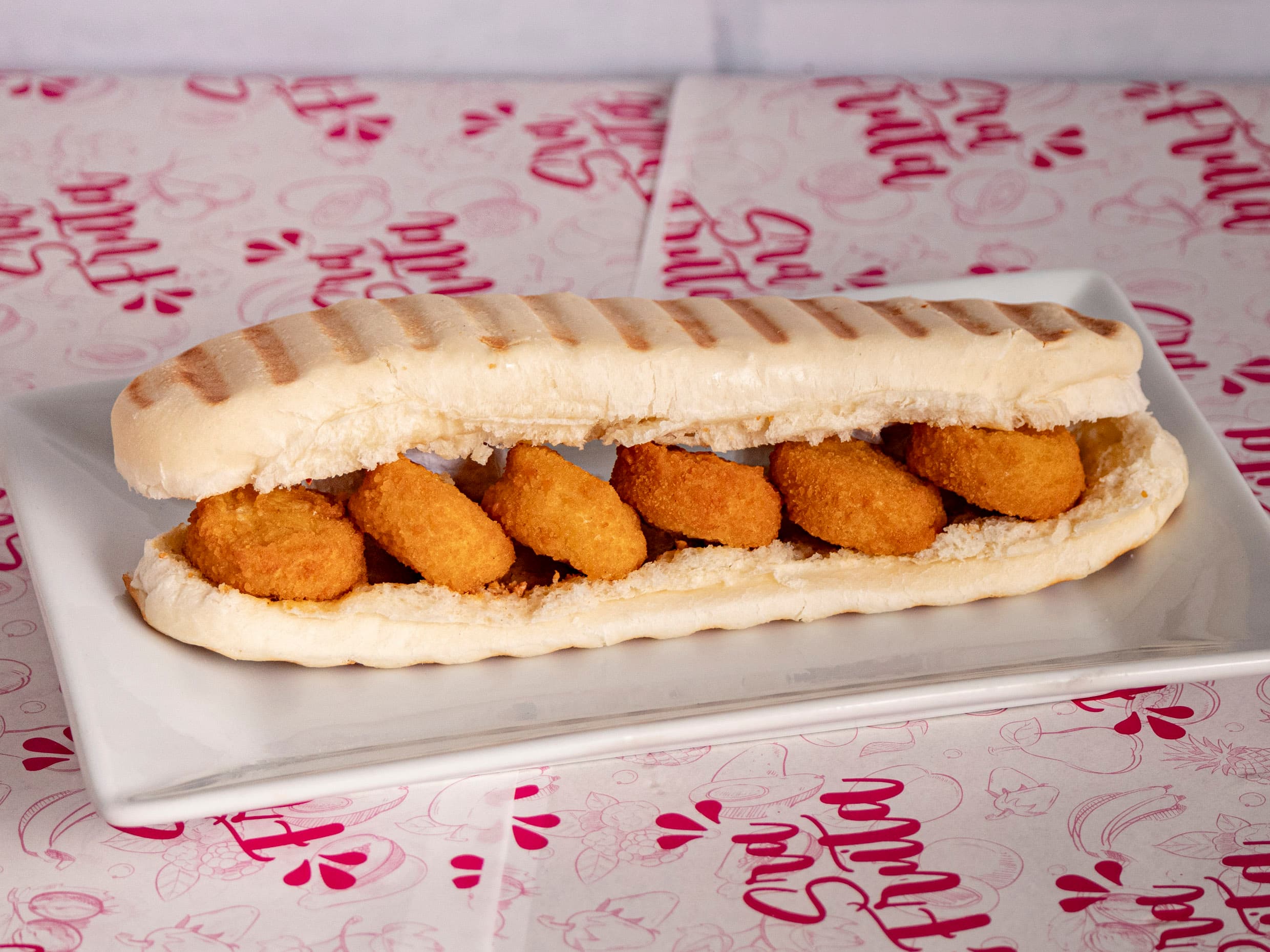 Sándwich Panini con Nuggets