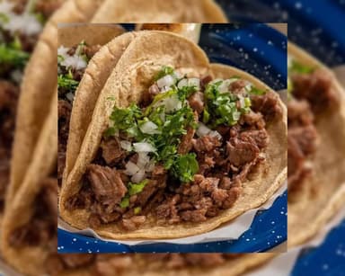 Taco de Bisteck o Tripa