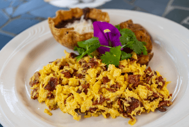 Huevos con Tocino