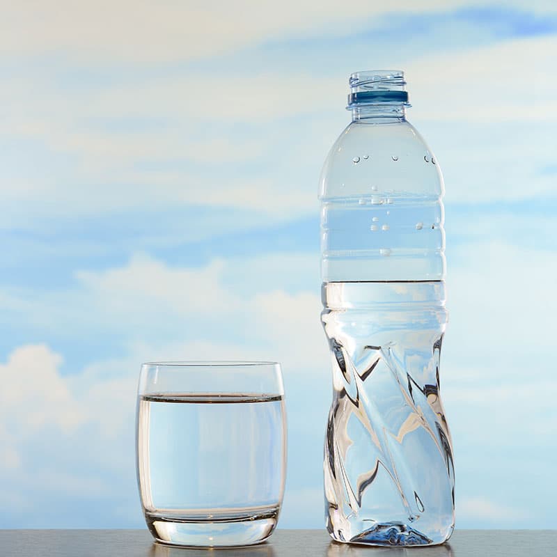 Bote de agua natural (500 ml)