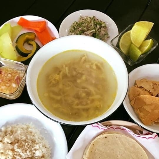 Consomé de Pollo