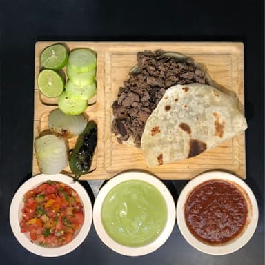2 Tacos de Asada de Harina