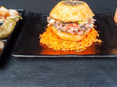 Sushi burger empanizada