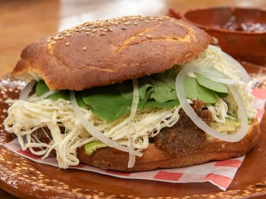 Cemita de Milanesa de Res