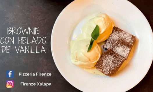 Brownie con Helado de Vainilla