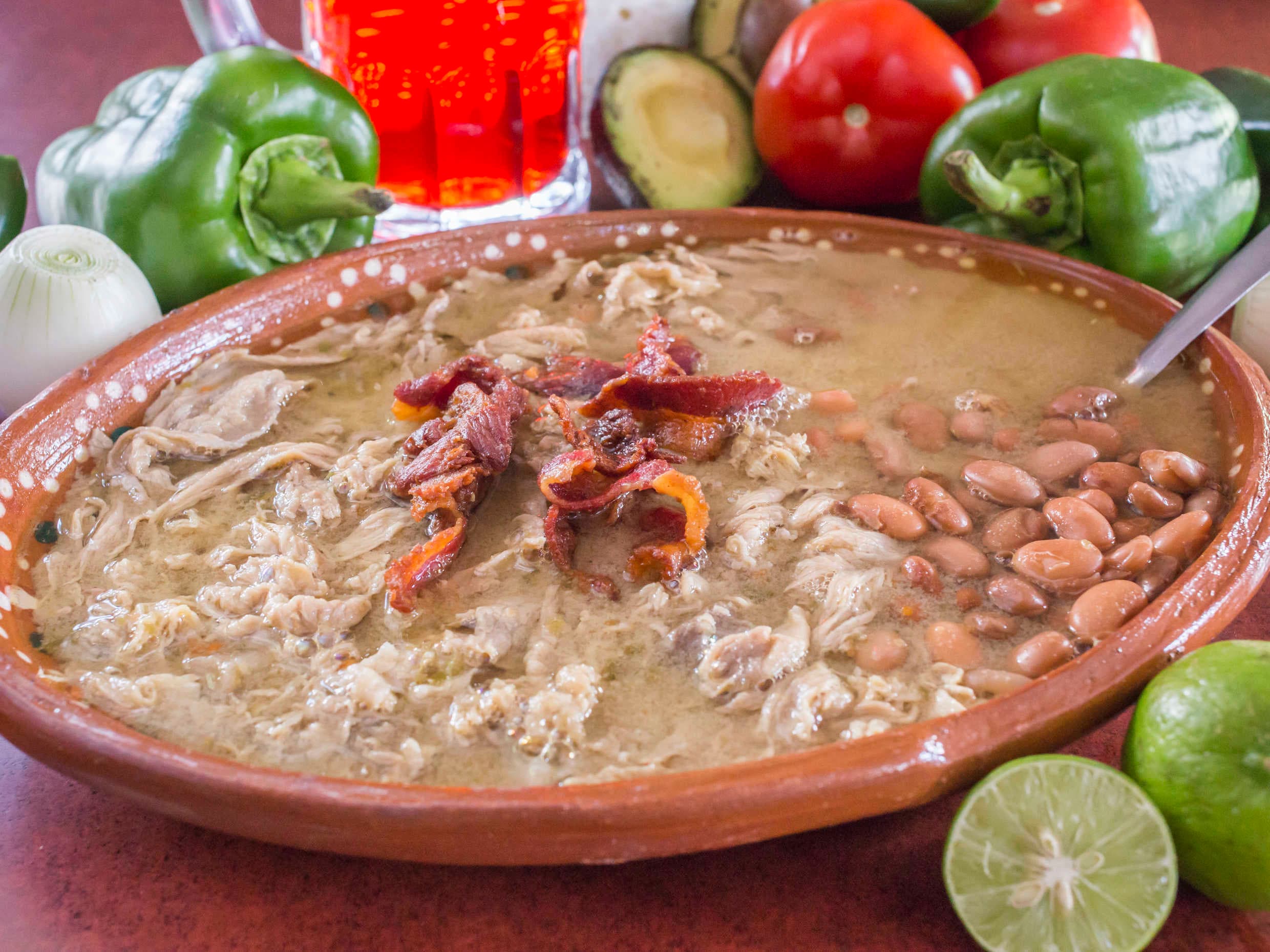 Combo especial carne en su Jugo +Agua de sabor(1L)