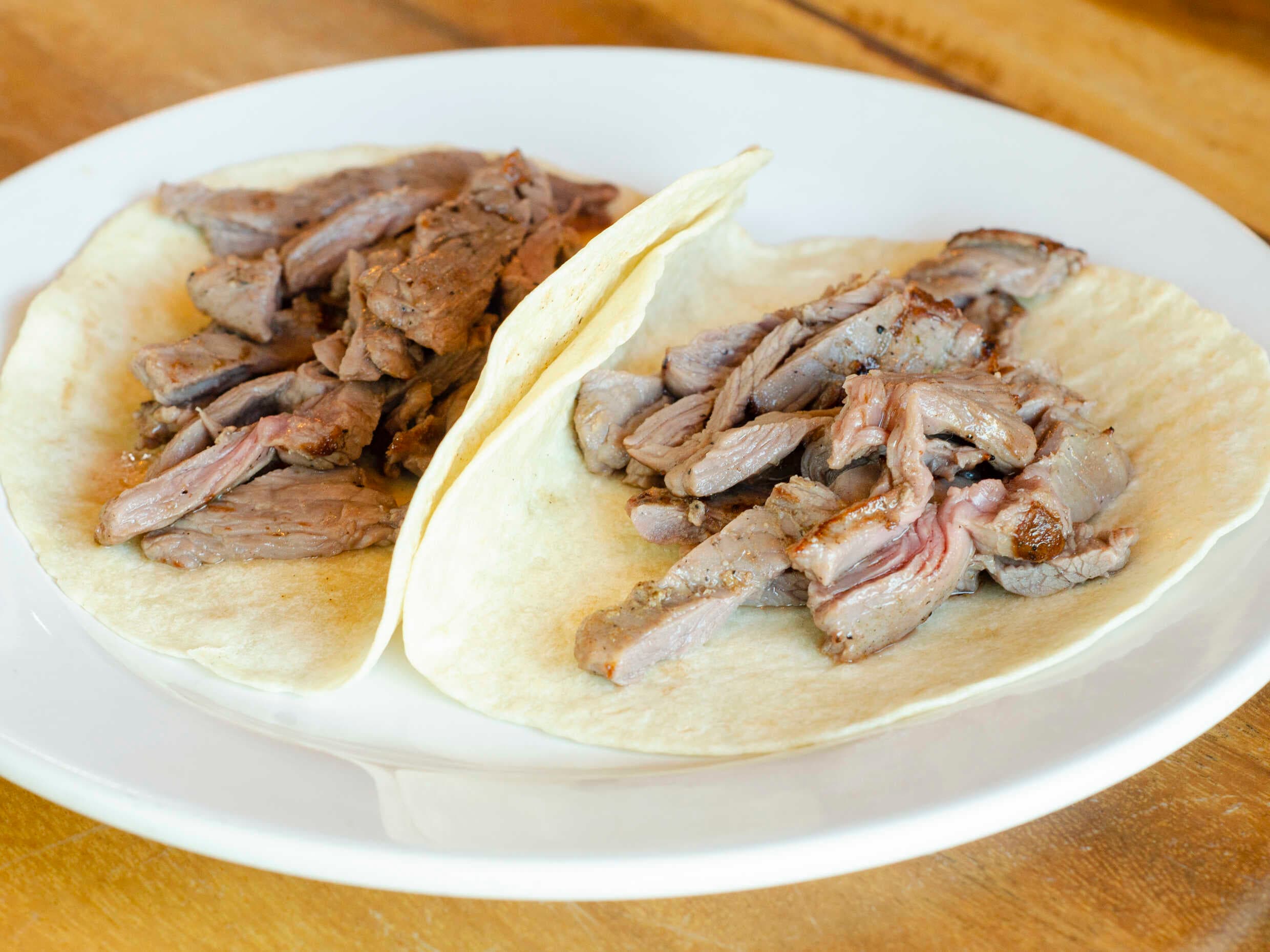 Orden De Tacos De Arrachera de res (2)