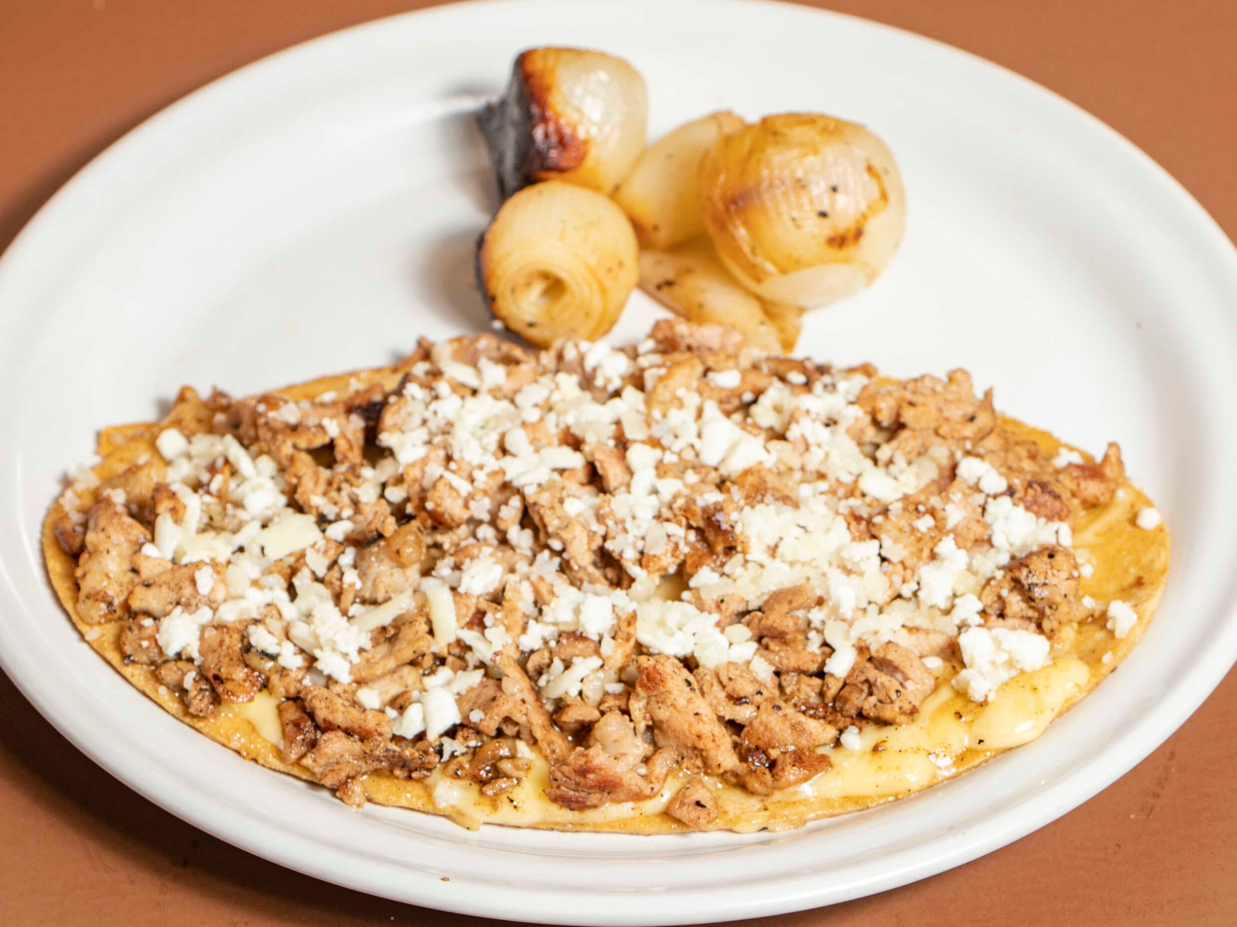 Huarache con Queso