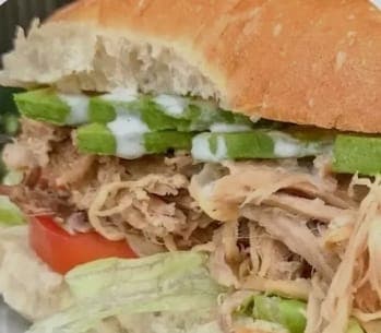 Combo Torta de Pierna + Agua del dia