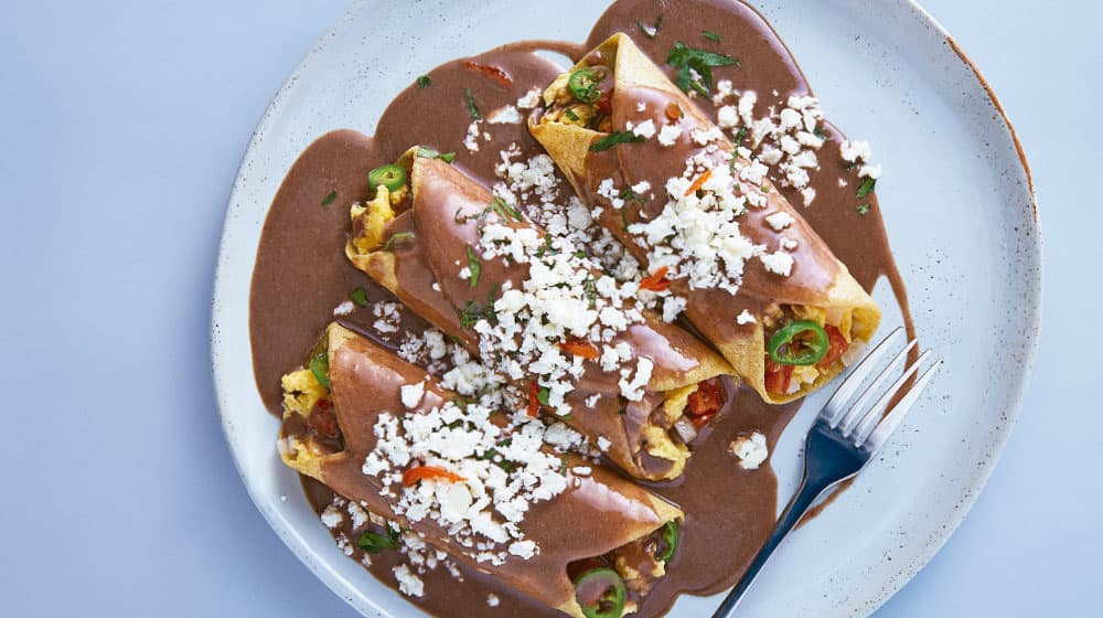 ENFRIJOLADAS CON CARNE