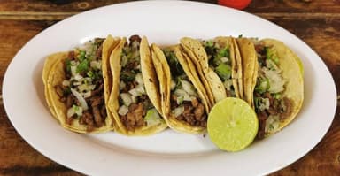 Taco de Bistec en Tortilla de Maíz